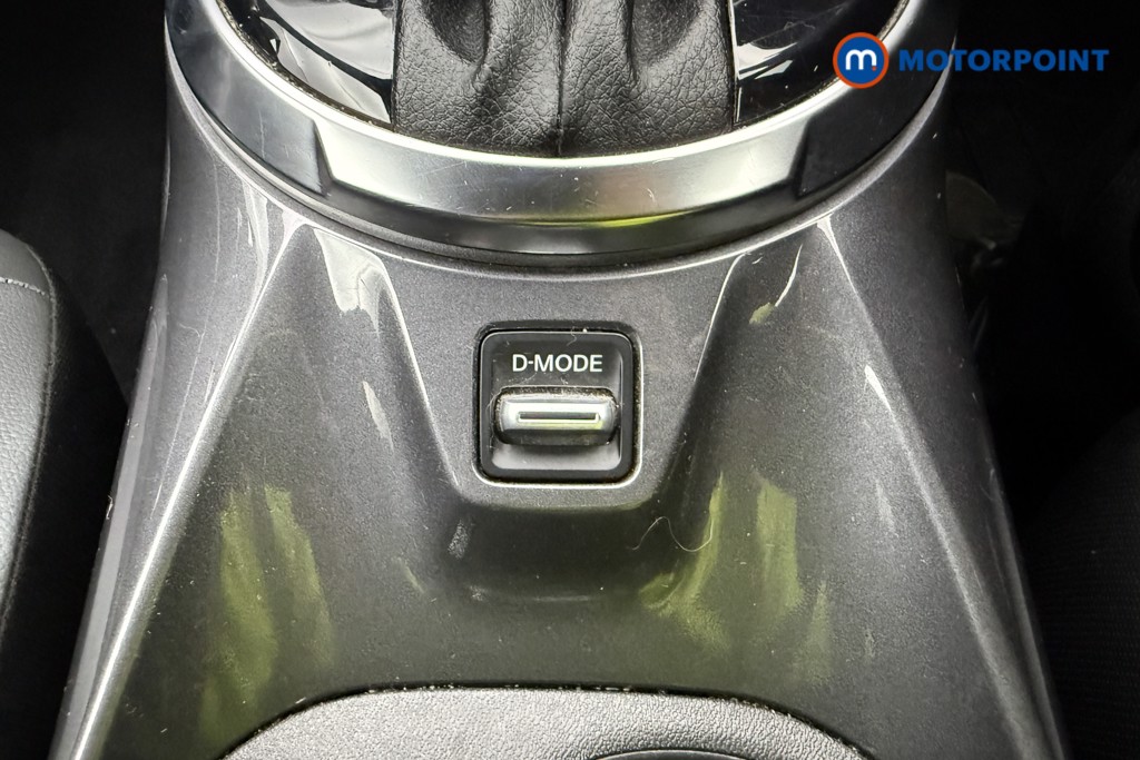 Nissan Juke N-Connecta Automatic Petrol SUV - Stock Number (1655528) - 22nd supplementary image