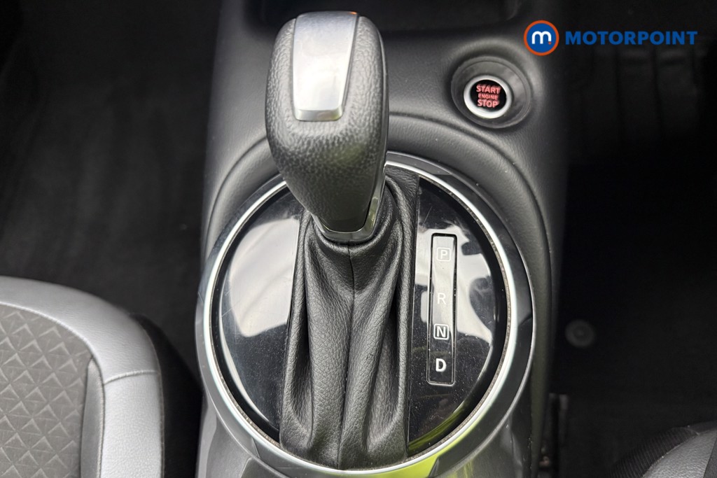 Nissan Juke N-Connecta Automatic Petrol SUV - Stock Number (1655528) - 24th supplementary image