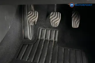 Renault Clio Evolution Manual Petrol Hatchback - Stock Number (1655911) - 24th supplementary image
