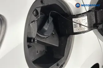 Renault Clio Evolution Manual Petrol Hatchback - Stock Number (1655911) - 41st supplementary image
