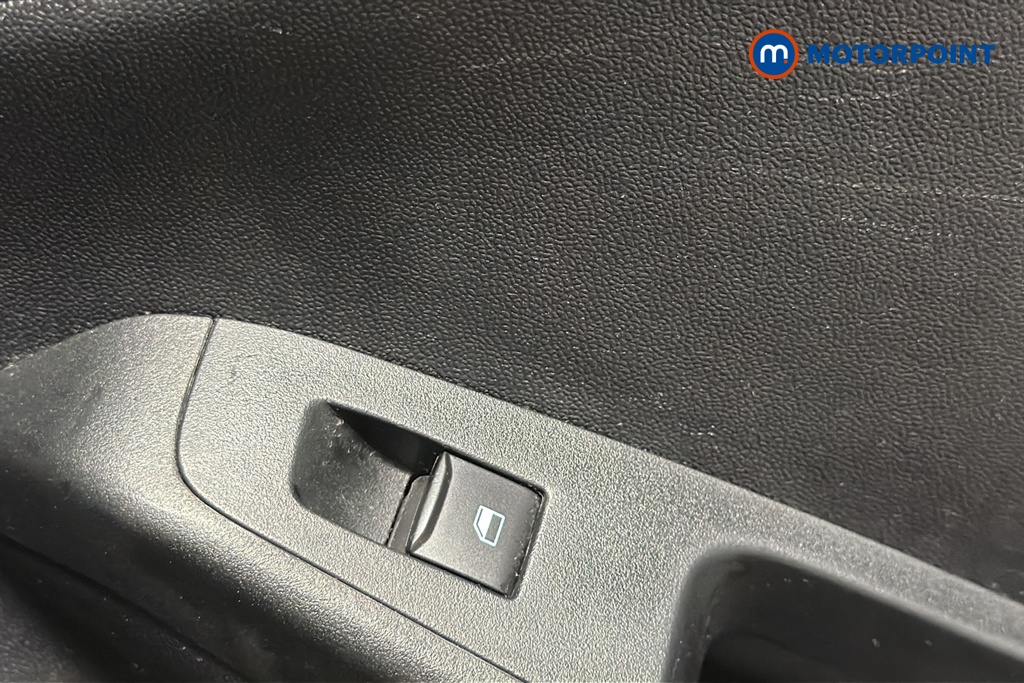 Ford Fiesta Active Manual Petrol Hatchback - Stock Number (1656467) - 996th supplementary image