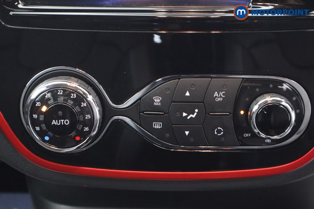 Renault Captur Signature Automatic Diesel SUV - Stock Number (1657097) - 3rd supplementary image