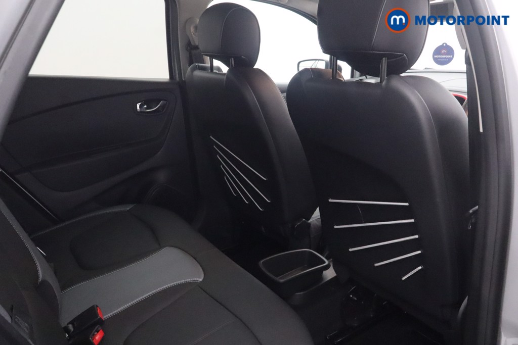 Renault Captur Signature Automatic Diesel SUV - Stock Number (1657097) - 12th supplementary image