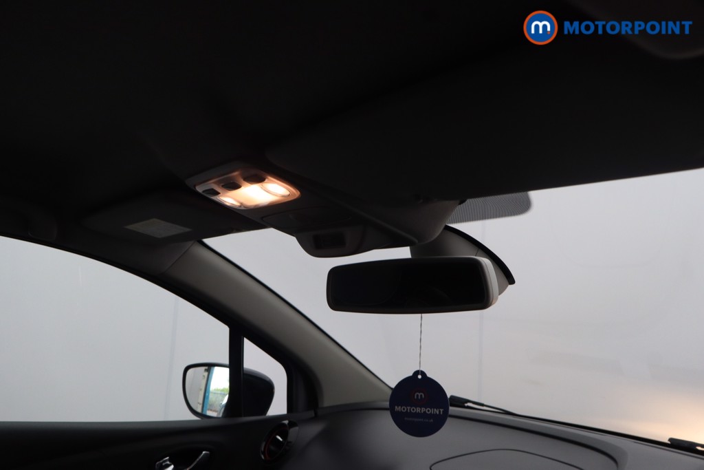 Renault Captur Signature Automatic Diesel SUV - Stock Number (1657097) - 20th supplementary image