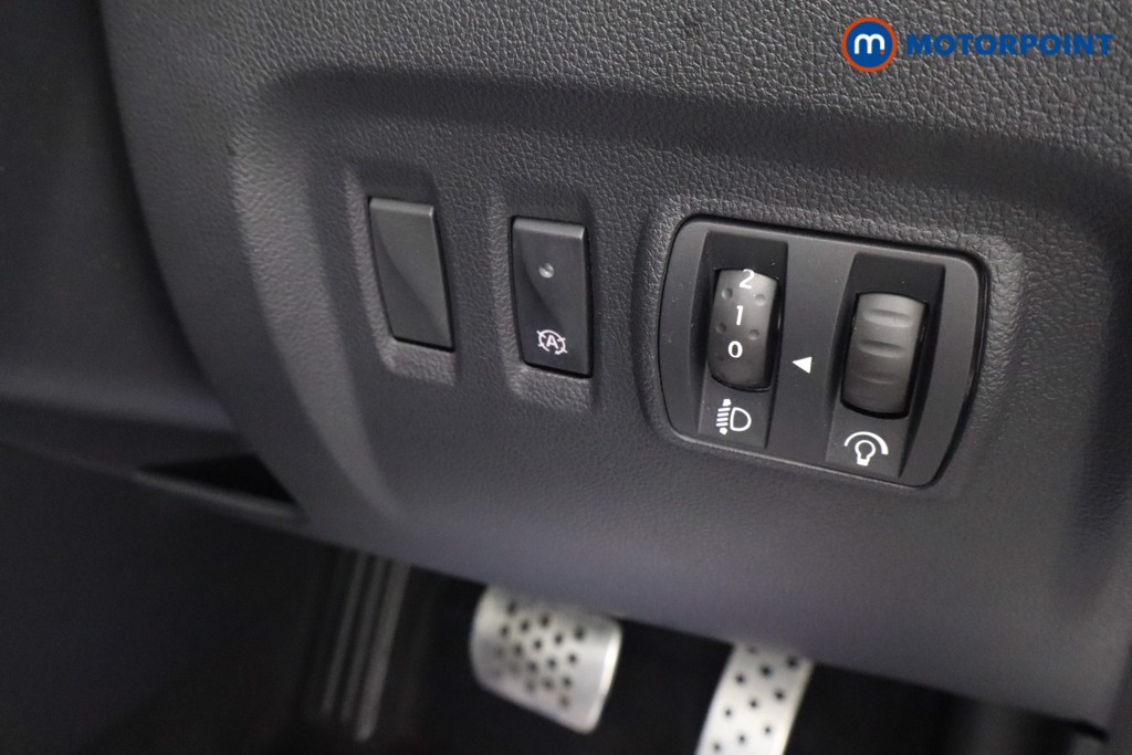 Renault Captur Signature Automatic Diesel SUV - Stock Number (1657097) - 21st supplementary image