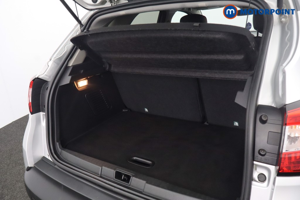 Renault Captur Signature Automatic Diesel SUV - Stock Number (1657097) - 42nd supplementary image
