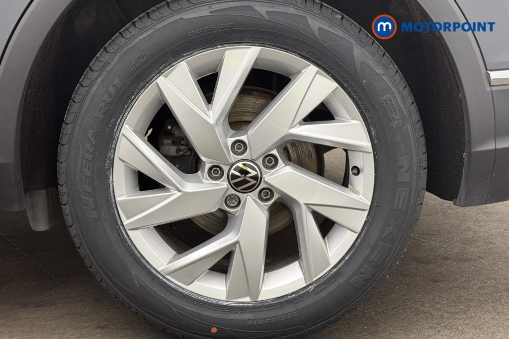 Volkswagen Tiguan Life Manual Petrol SUV - Stock Number (1657814) - 2nd supplementary image