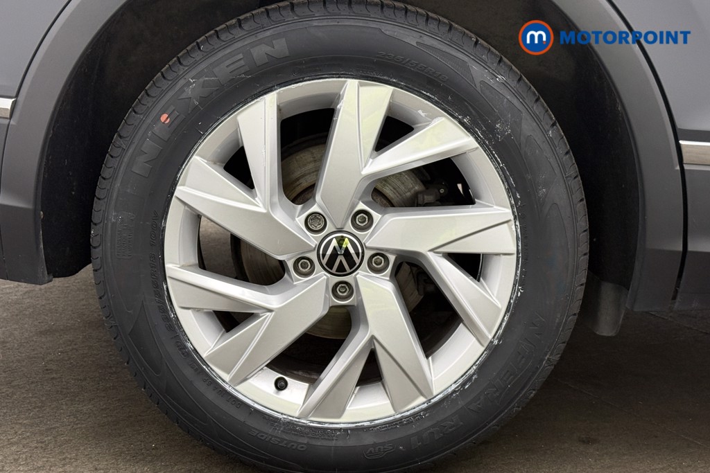 Volkswagen Tiguan Life Manual Petrol SUV - Stock Number (1657814) - 3rd supplementary image