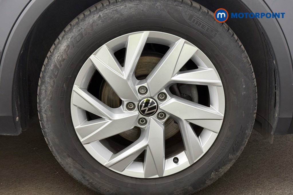 Volkswagen Tiguan Life Manual Petrol SUV - Stock Number (1657814) - 4th supplementary image