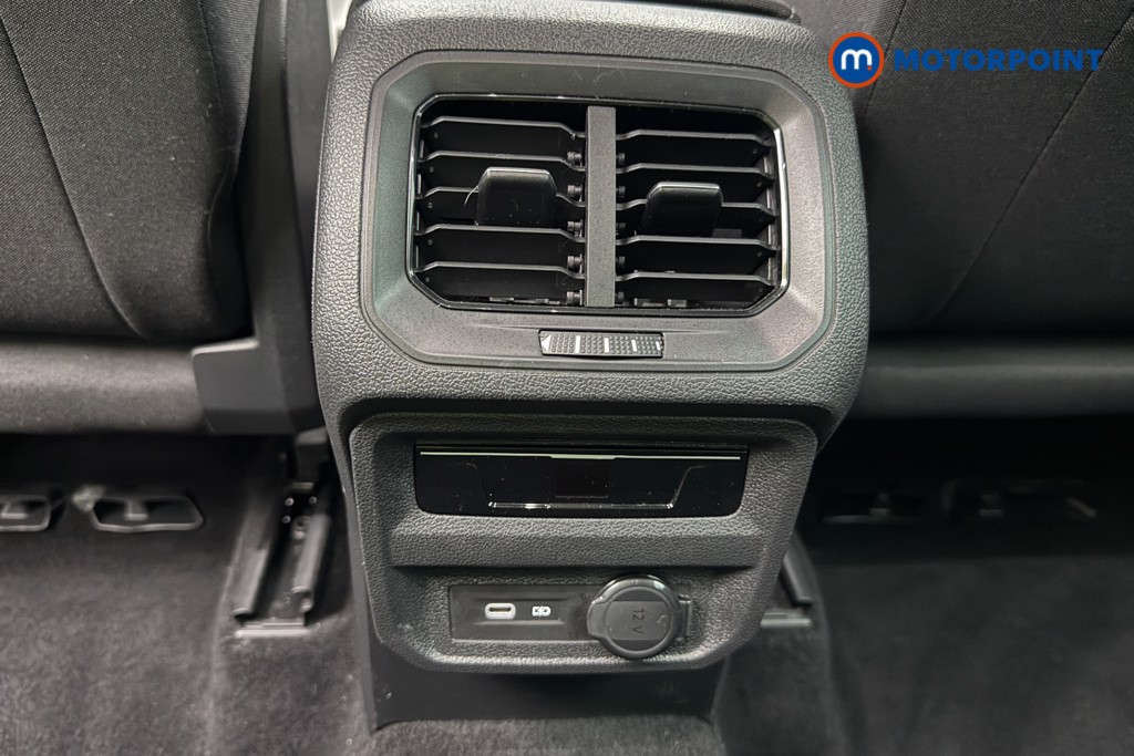 Volkswagen Tiguan Life Manual Petrol SUV - Stock Number (1657814) - 10th supplementary image
