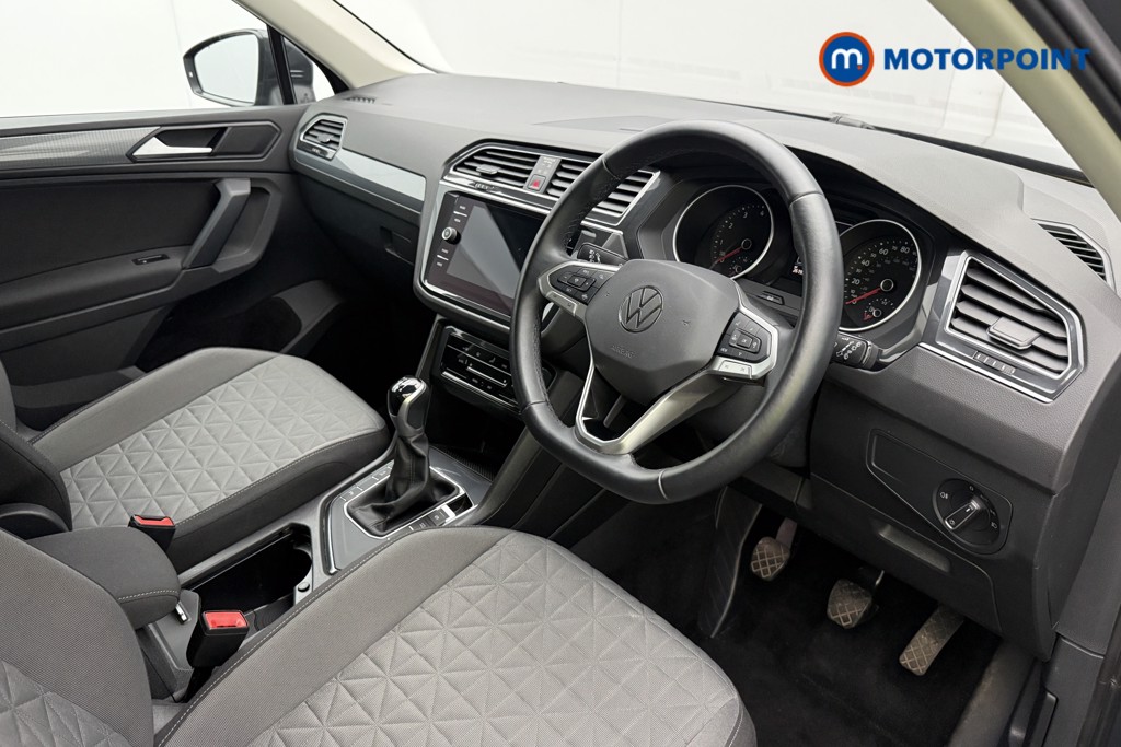 Volkswagen Tiguan Life Manual Petrol SUV - Stock Number (1657814) - 16th supplementary image