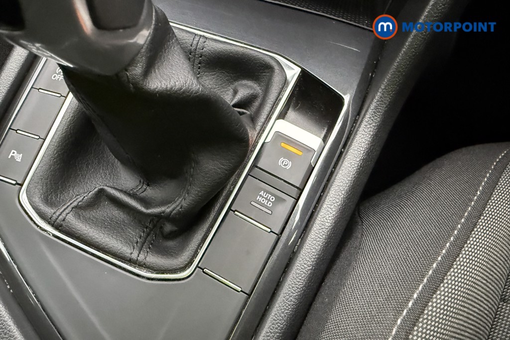 Volkswagen Tiguan Life Manual Petrol SUV - Stock Number (1657814) - 24th supplementary image