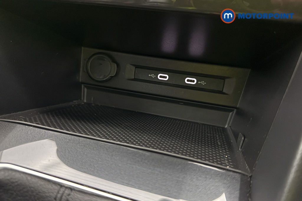 Volkswagen Tiguan Life Manual Petrol SUV - Stock Number (1657814) - 27th supplementary image