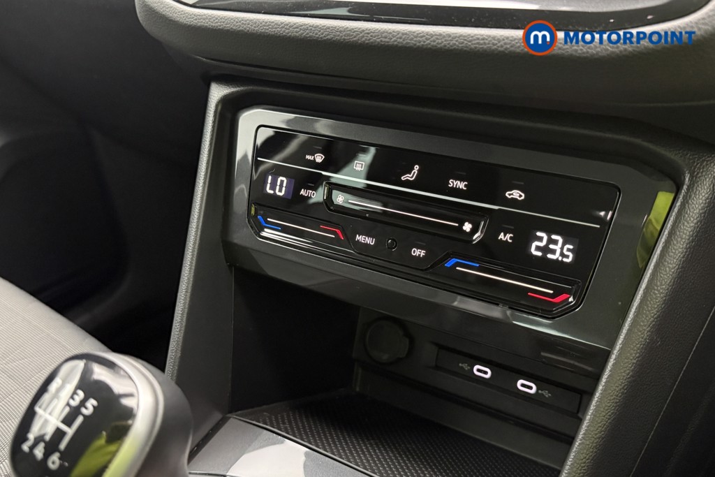 Volkswagen Tiguan Life Manual Petrol SUV - Stock Number (1657814) - 28th supplementary image