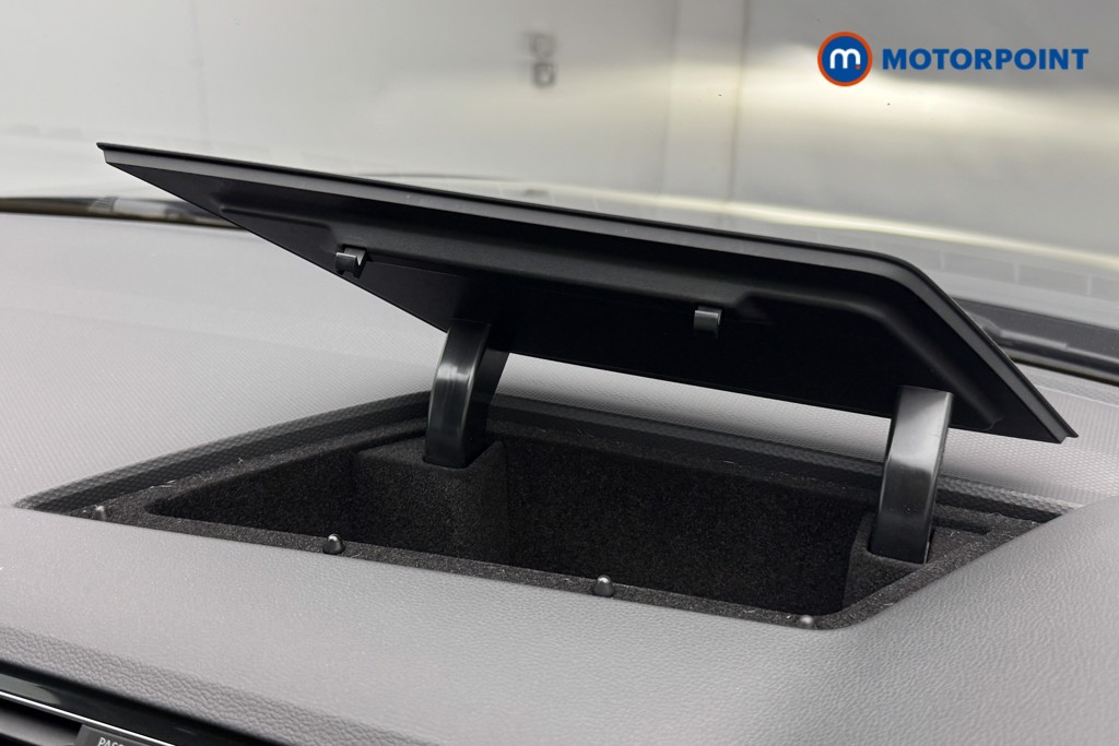 Volkswagen Tiguan Life Manual Petrol SUV - Stock Number (1657814) - 33rd supplementary image