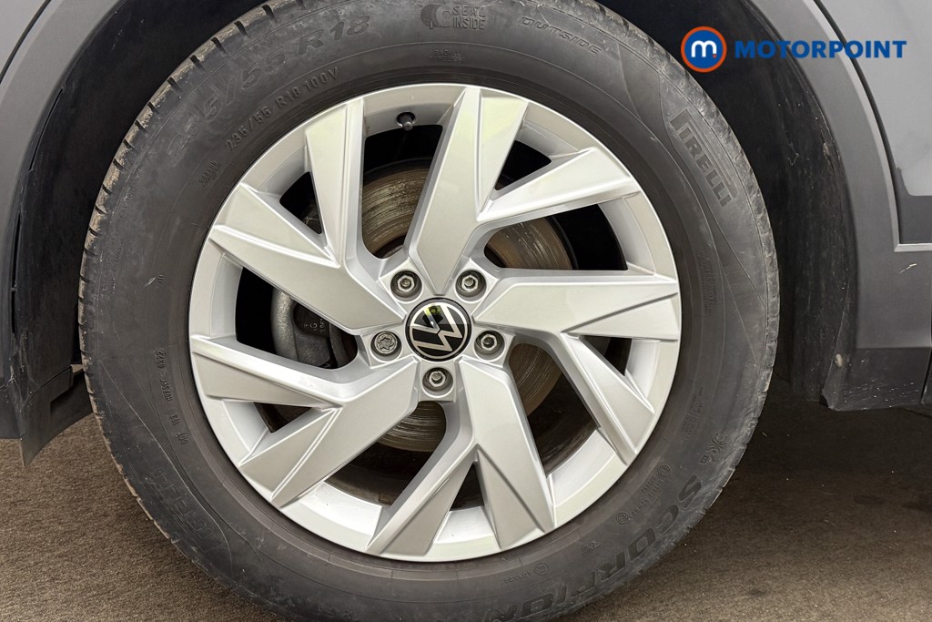 Volkswagen Tiguan Life Manual Petrol SUV - Stock Number (1657814) - 1st supplementary image