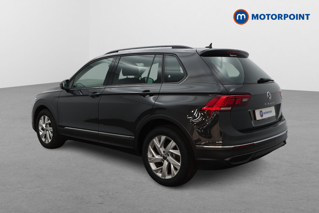 Volkswagen Tiguan Life Manual Petrol SUV - Stock Number (1657814) - Passenger side rear corner