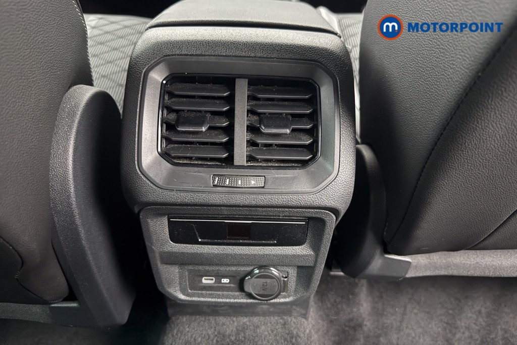 Volkswagen Tiguan R-Line Edition Automatic Petrol SUV - Stock Number (1657819) - 21st supplementary image