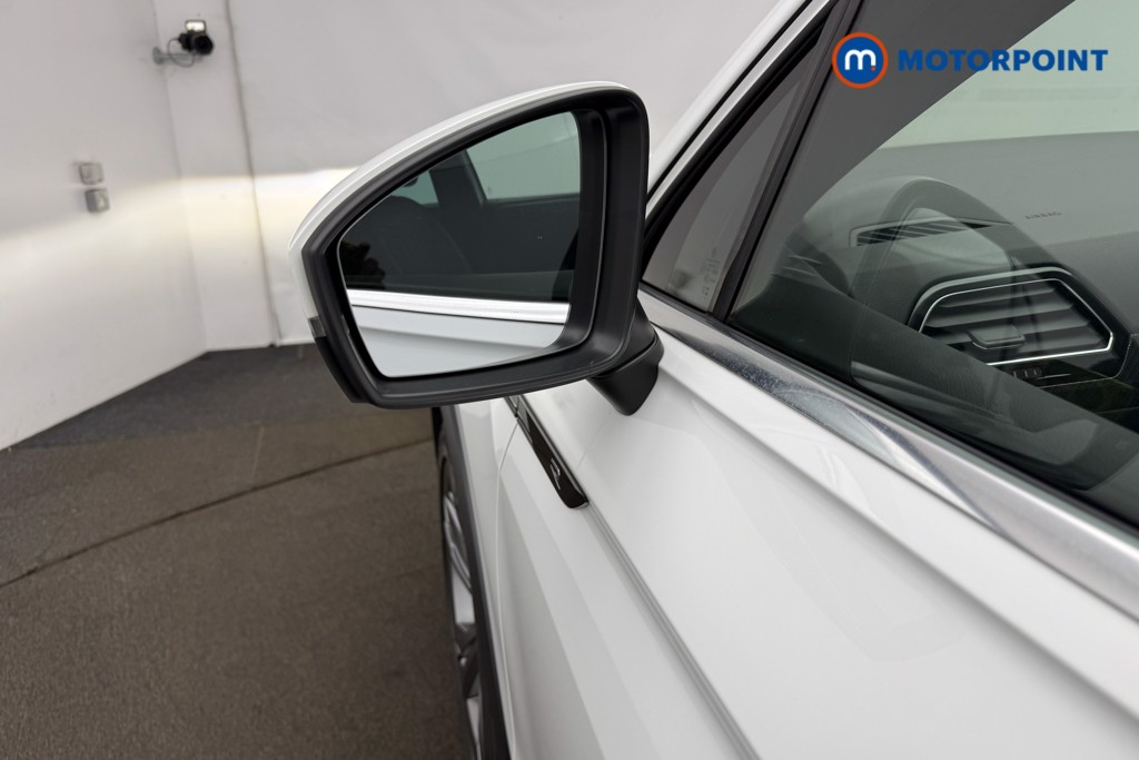 Volkswagen Tiguan R-Line Edition Automatic Petrol SUV - Stock Number (1657819) - 30th supplementary image