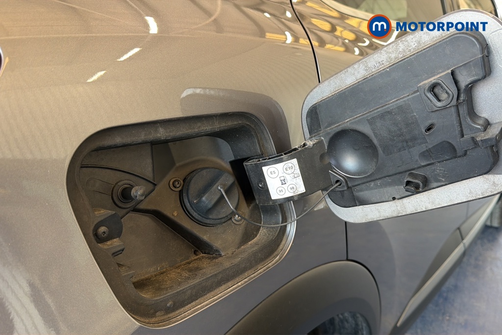 Renault Captur Techno Manual Petrol SUV - Stock Number (1658736) - 41st supplementary image
