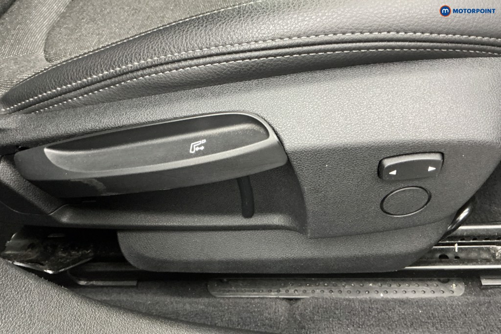 BMW 2 Series Sport Automatic Petrol Saloon - Stock Number (1659249) - 22nd supplementary image