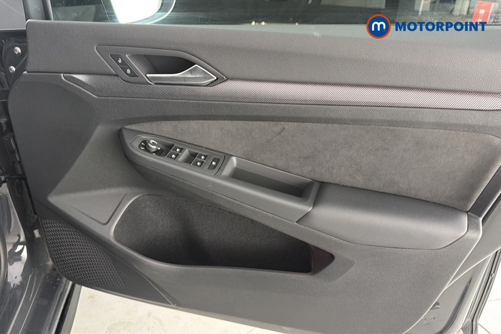 Volkswagen Golf Black Edition Manual Petrol Hatchback - Stock Number (1660099) - 18th supplementary image