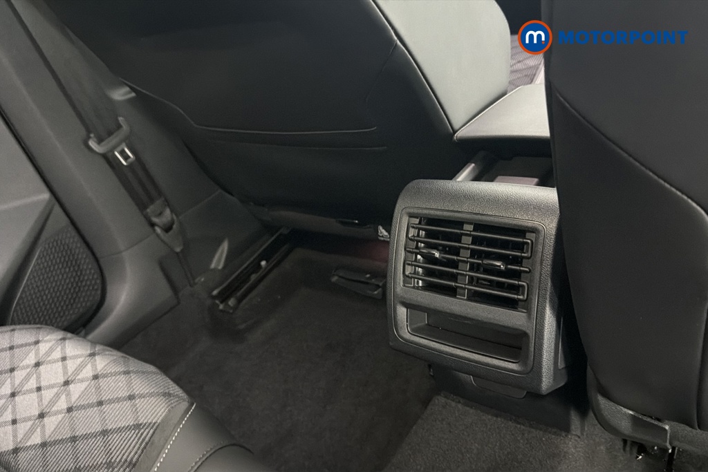 Volkswagen Golf Black Edition Manual Petrol Hatchback - Stock Number (1660099) - 28th supplementary image