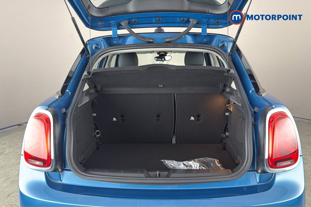 Mini Hatchback Cooper Classic Automatic Petrol Hatchback - Stock Number (1660688) - 33rd supplementary image