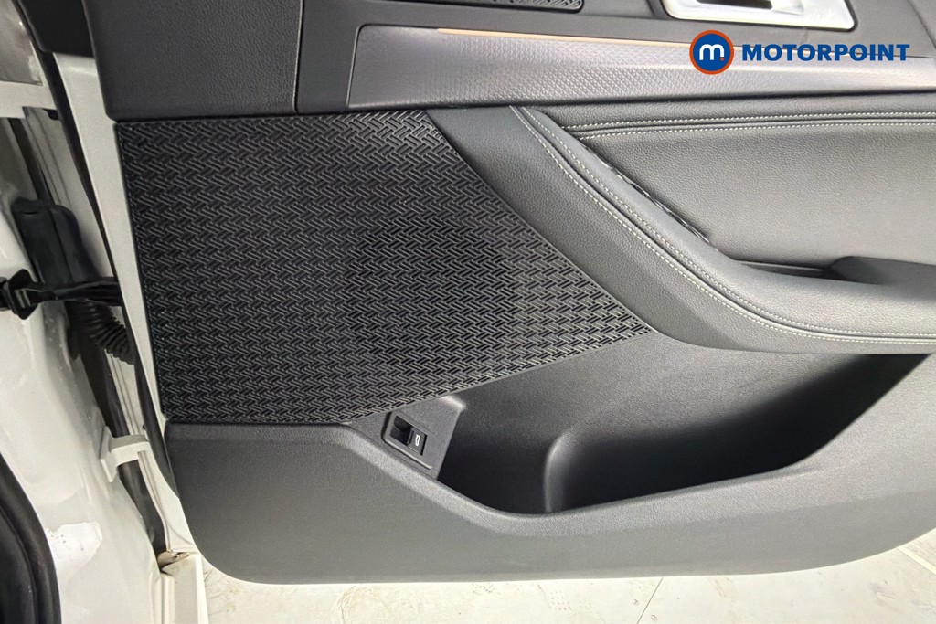 BMW 2 Series M Sport Automatic Petrol Plug-In Hybrid Estate - Stock Number (1660932) - 21st supplementary image