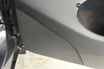 Tesla Model Y Long Range Automatic Electric SUV - Stock Number (1660941) - 21st supplementary image
