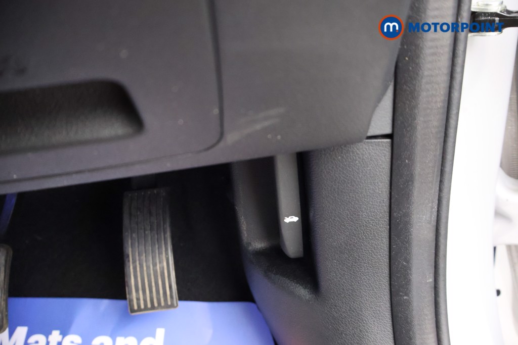 Hyundai I10 Premium Manual Petrol Hatchback - Stock Number (1660985) - 15th supplementary image