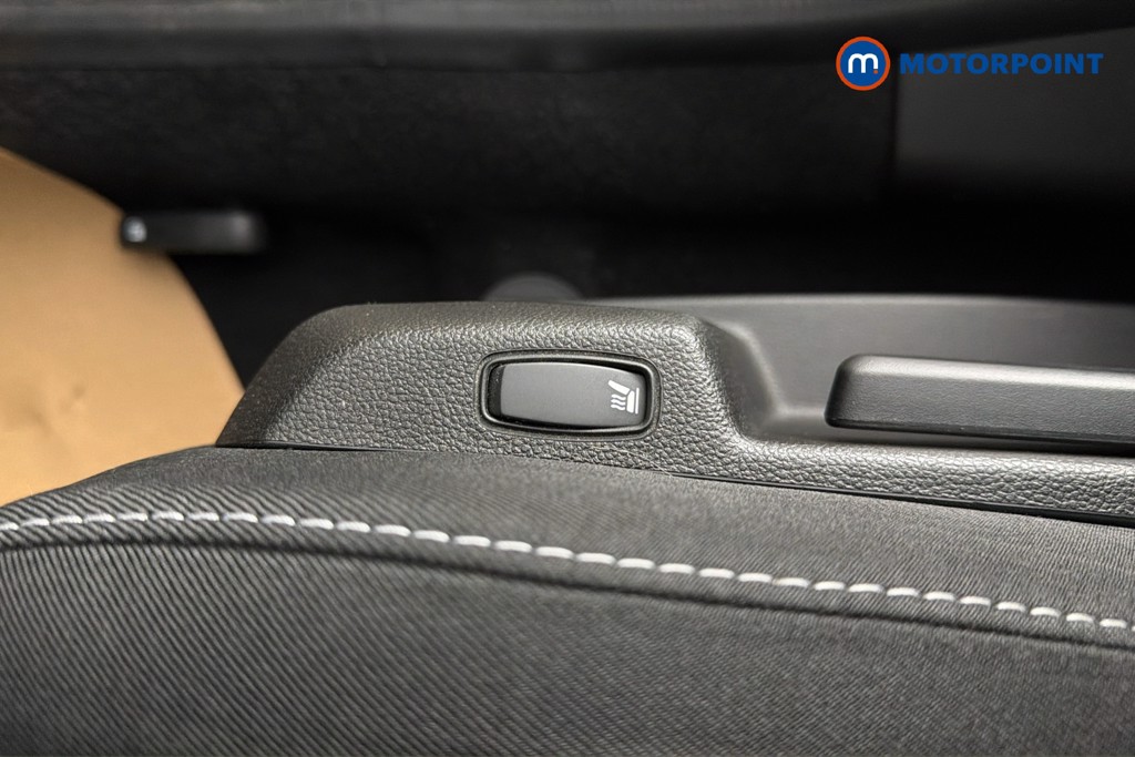 Dacia Duster Prestige Manual Diesel SUV - Stock Number (1661271) - 14th supplementary image