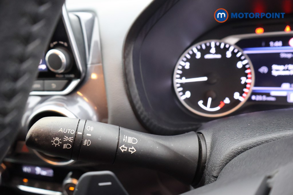 Nissan Juke N-Connecta Automatic Petrol SUV - Stock Number (1661672) - 3rd supplementary image