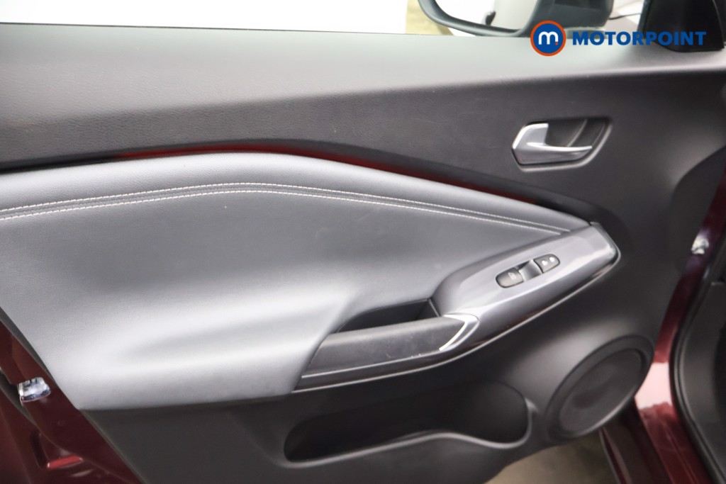 Nissan Juke N-Connecta Automatic Petrol SUV - Stock Number (1661672) - 22nd supplementary image