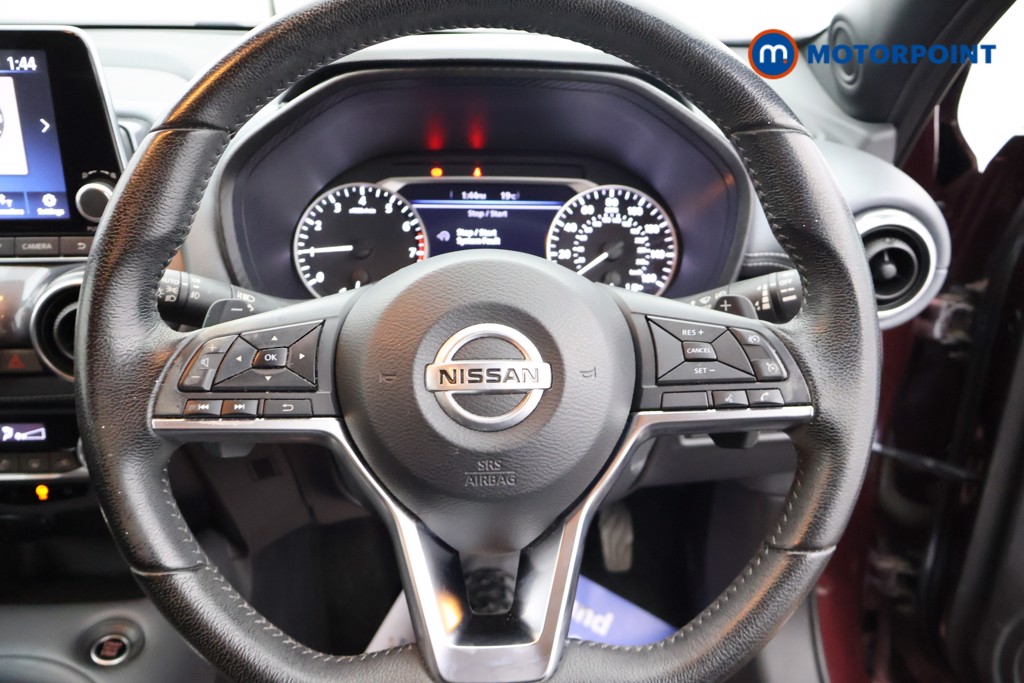 Nissan Juke N-Connecta Automatic Petrol SUV - Stock Number (1661672) - 1st supplementary image
