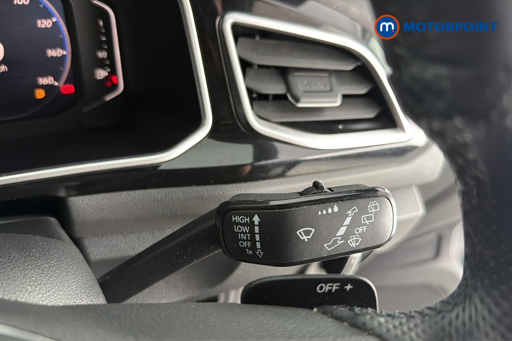 Volkswagen T-Roc R-Line Automatic Petrol SUV - Stock Number (1662585) - 6th supplementary image