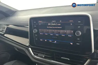 Volkswagen T-Roc R-Line Automatic Petrol SUV - Stock Number (1662585) - 8th supplementary image