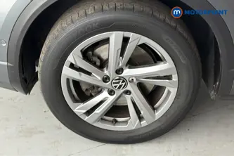 Volkswagen T-Roc R-Line Automatic Petrol SUV - Stock Number (1662585) - 44th supplementary image
