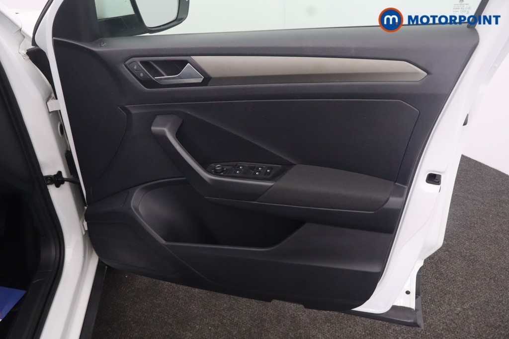 Volkswagen T-Roc SE Automatic Petrol SUV - Stock Number (1662689) - 22nd supplementary image