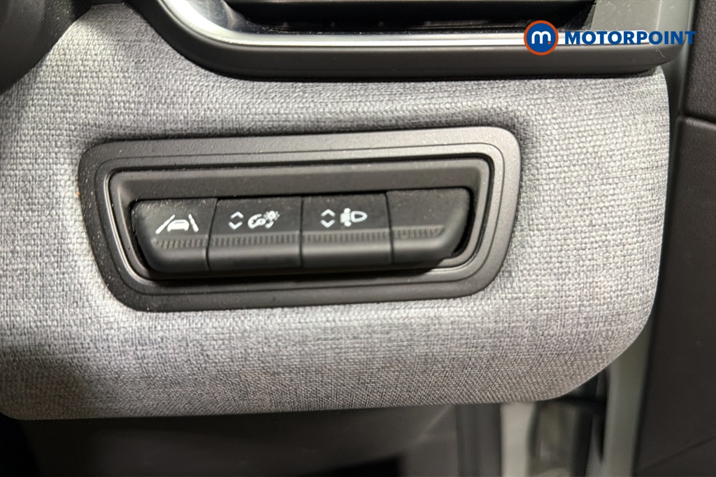 Renault Clio Evolution Manual Petrol Hatchback - Stock Number (1662735) - 11th supplementary image