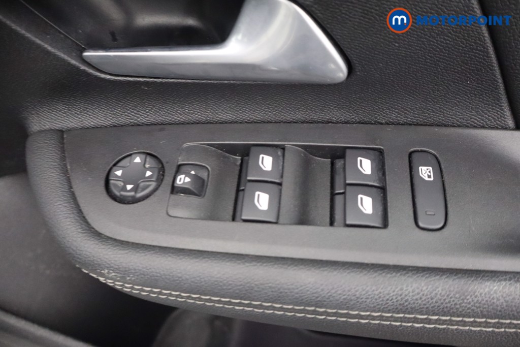 Vauxhall Mokka Ultimate Automatic Electric SUV - Stock Number (1662940) - 10th supplementary image