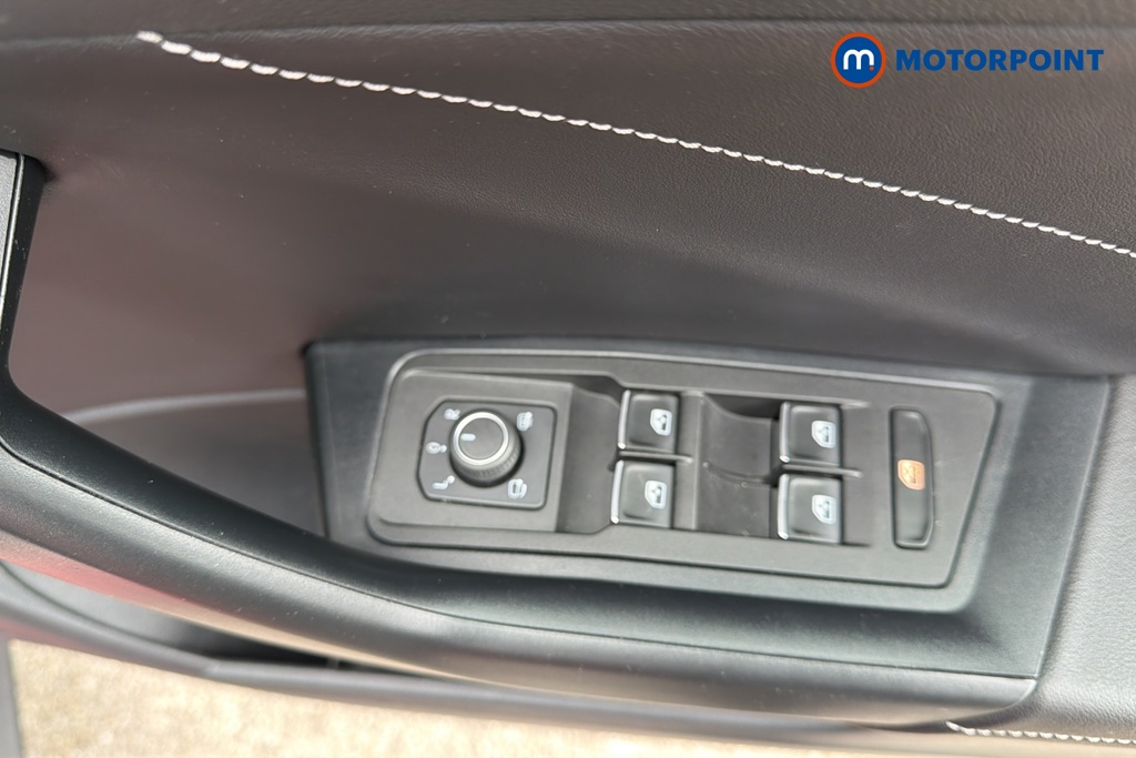 Volkswagen T-Roc R-Line Automatic Petrol SUV - Stock Number (1663290) - 19th supplementary image