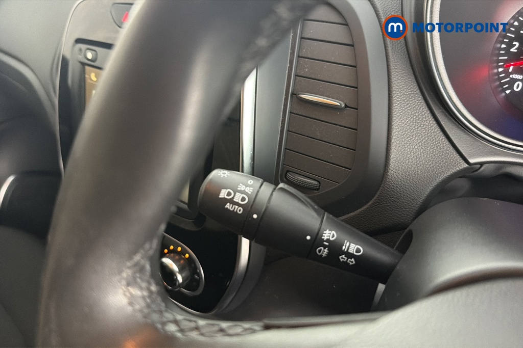 Renault Captur Iconic Manual Petrol SUV - Stock Number (1663296) - 5th supplementary image