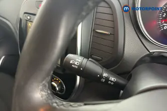 Renault Captur Iconic Manual Petrol SUV - Stock Number (1663296) - 5th supplementary image