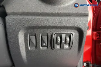 Renault Captur Iconic Manual Petrol SUV - Stock Number (1663296) - 11th supplementary image