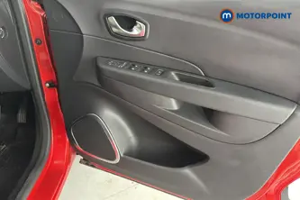 Renault Captur Iconic Manual Petrol SUV - Stock Number (1663296) - 18th supplementary image