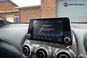 Nissan Juke N-Connecta Manual Petrol SUV - Stock Number (1663332) - 8th supplementary image