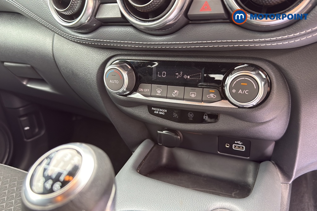 Nissan Juke N-Connecta Manual Petrol SUV - Stock Number (1663332) - 12th supplementary image
