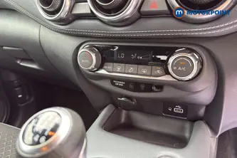 Nissan Juke N-Connecta Manual Petrol SUV - Stock Number (1663332) - 12th supplementary image