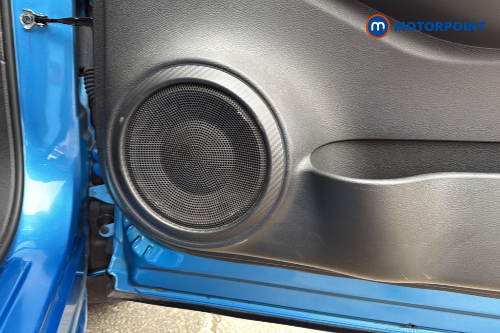 Nissan Juke N-Connecta Manual Petrol SUV - Stock Number (1663332) - 21st supplementary image